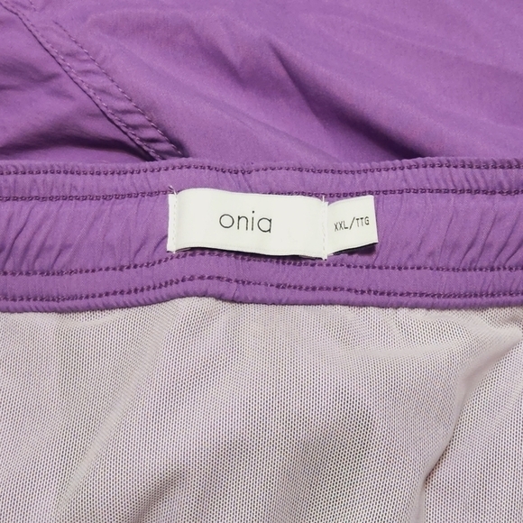 New ONIA Calder 7.5" E Solid 678 Amethyst Swim Trunks - Picture 6 of 10